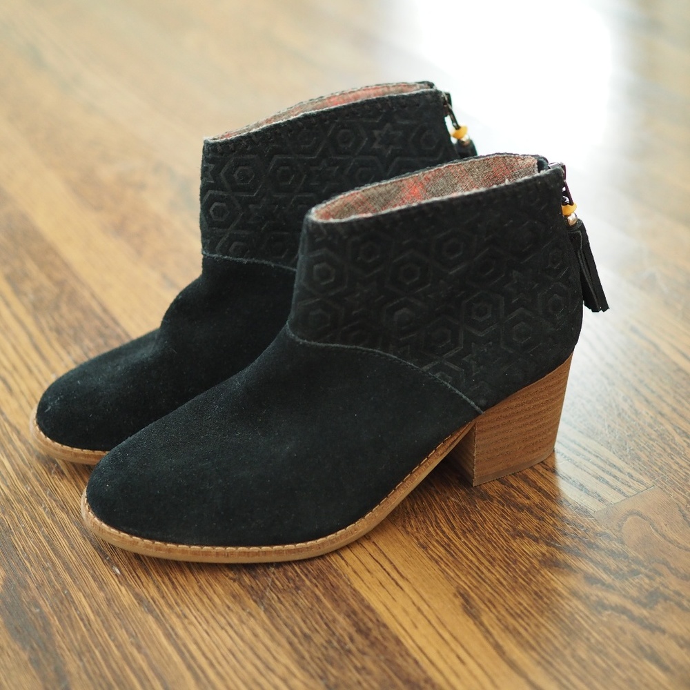 NEW Tom's Black Suede Leila Booties